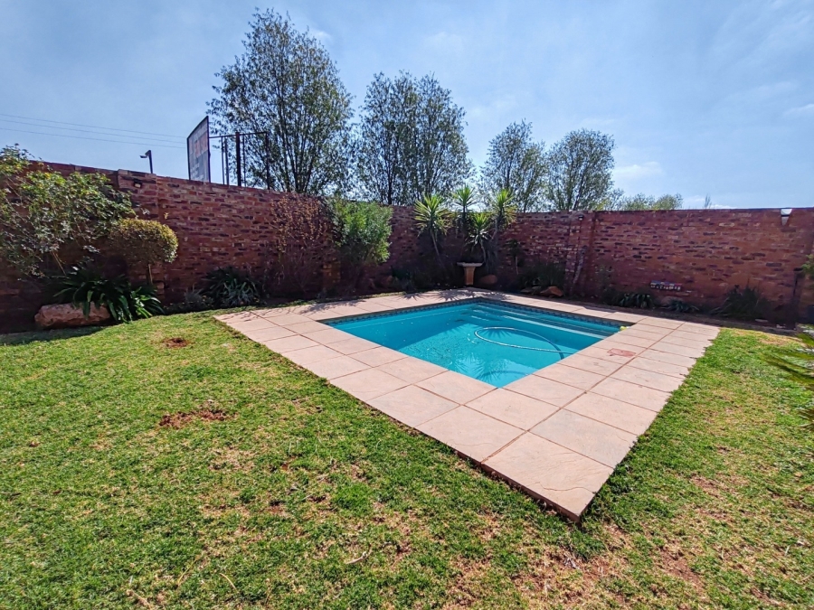 3 Bedroom Property for Sale in Lifestyle Estate North West